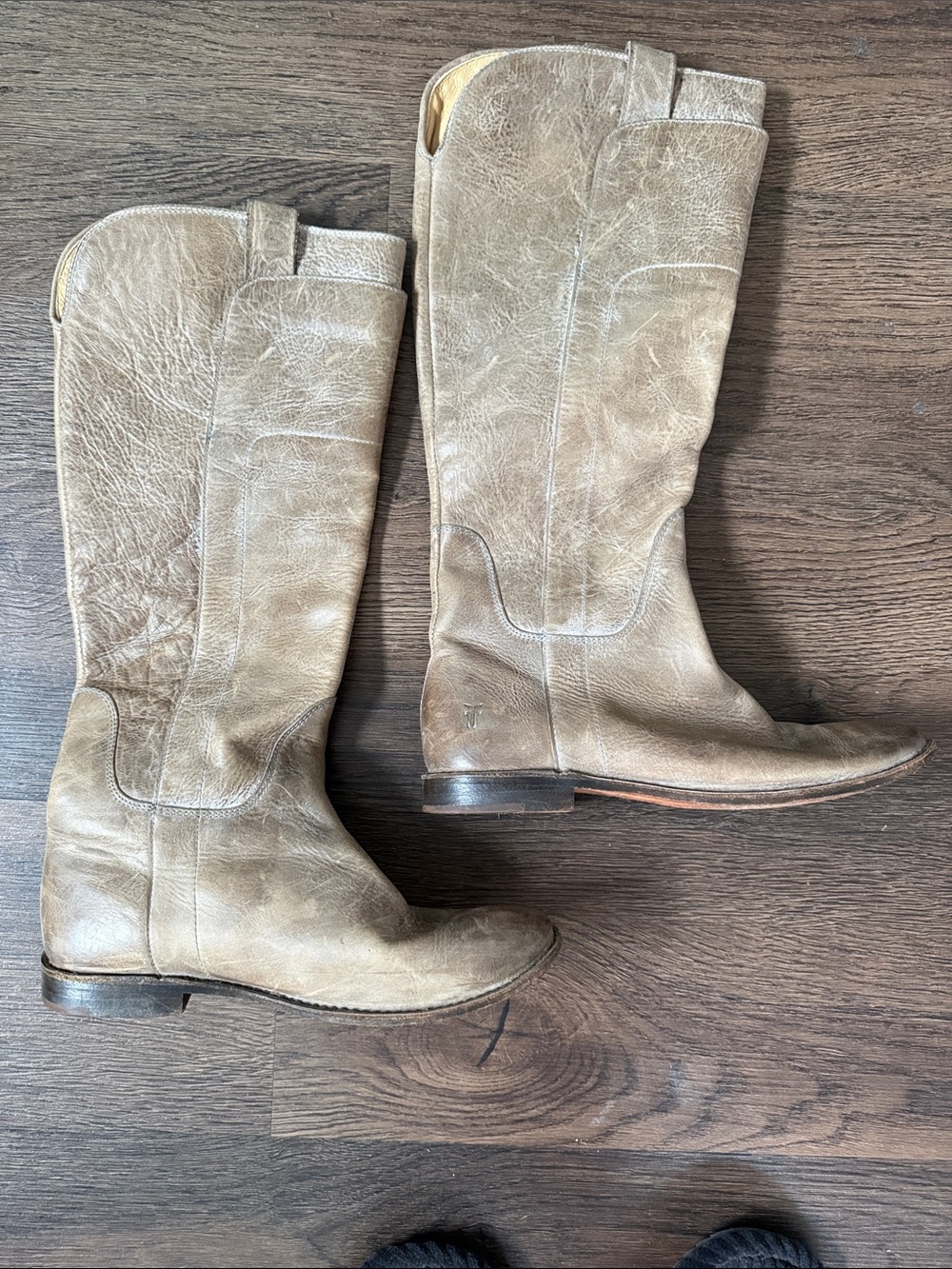 EUC Frye Women's Tall Leather Boots in Light Brown with Grey Tone Sz 6.5